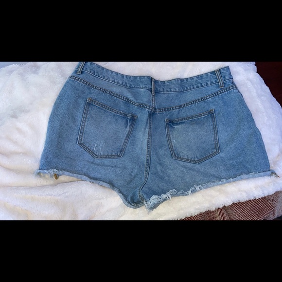 Forever 21 Denim Shorts - Picture 2 of 5